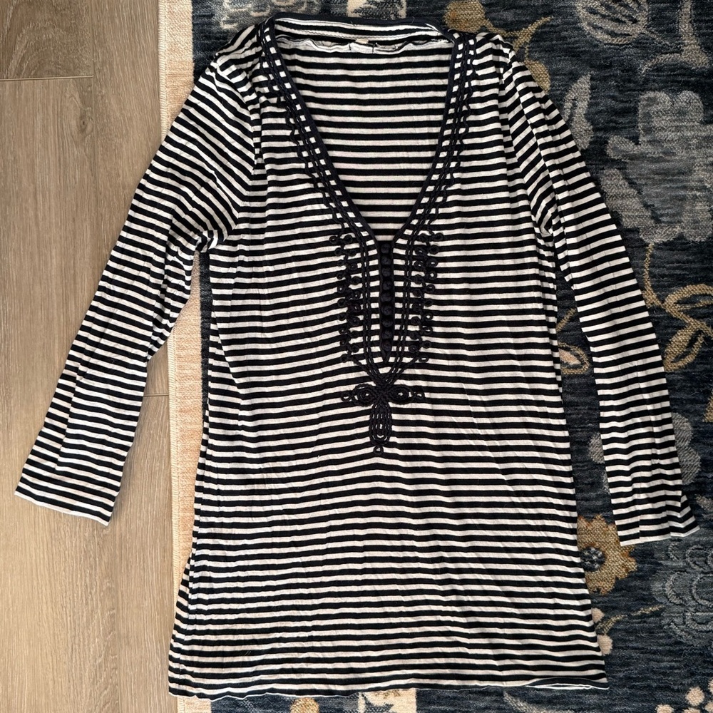 J. Crew 3/4 Sleeve Navy/White Stripe V-Neck Top with Embroidery Size Medium